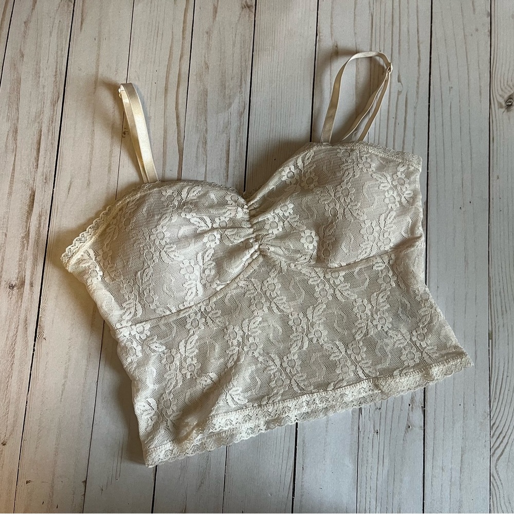 Lace Cream Cropped Cami Top